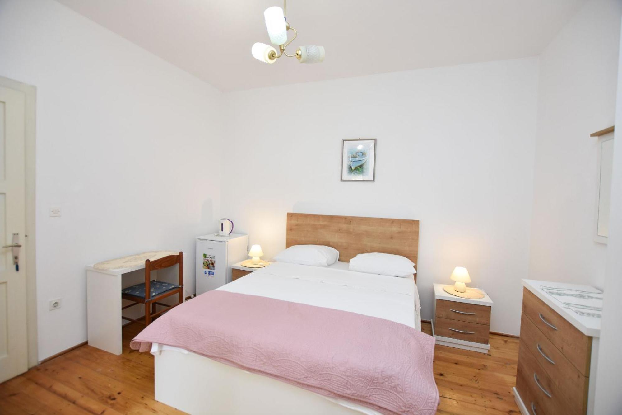 Apartments And Rooms Jakov 프리모스턴 객실 사진