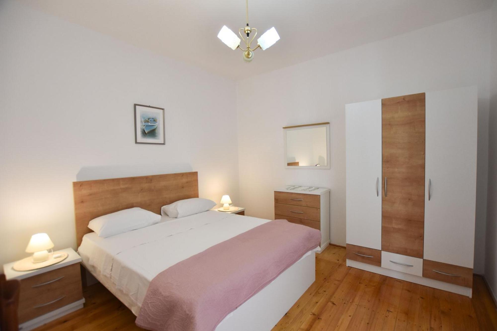 Apartments And Rooms Jakov 프리모스턴 객실 사진