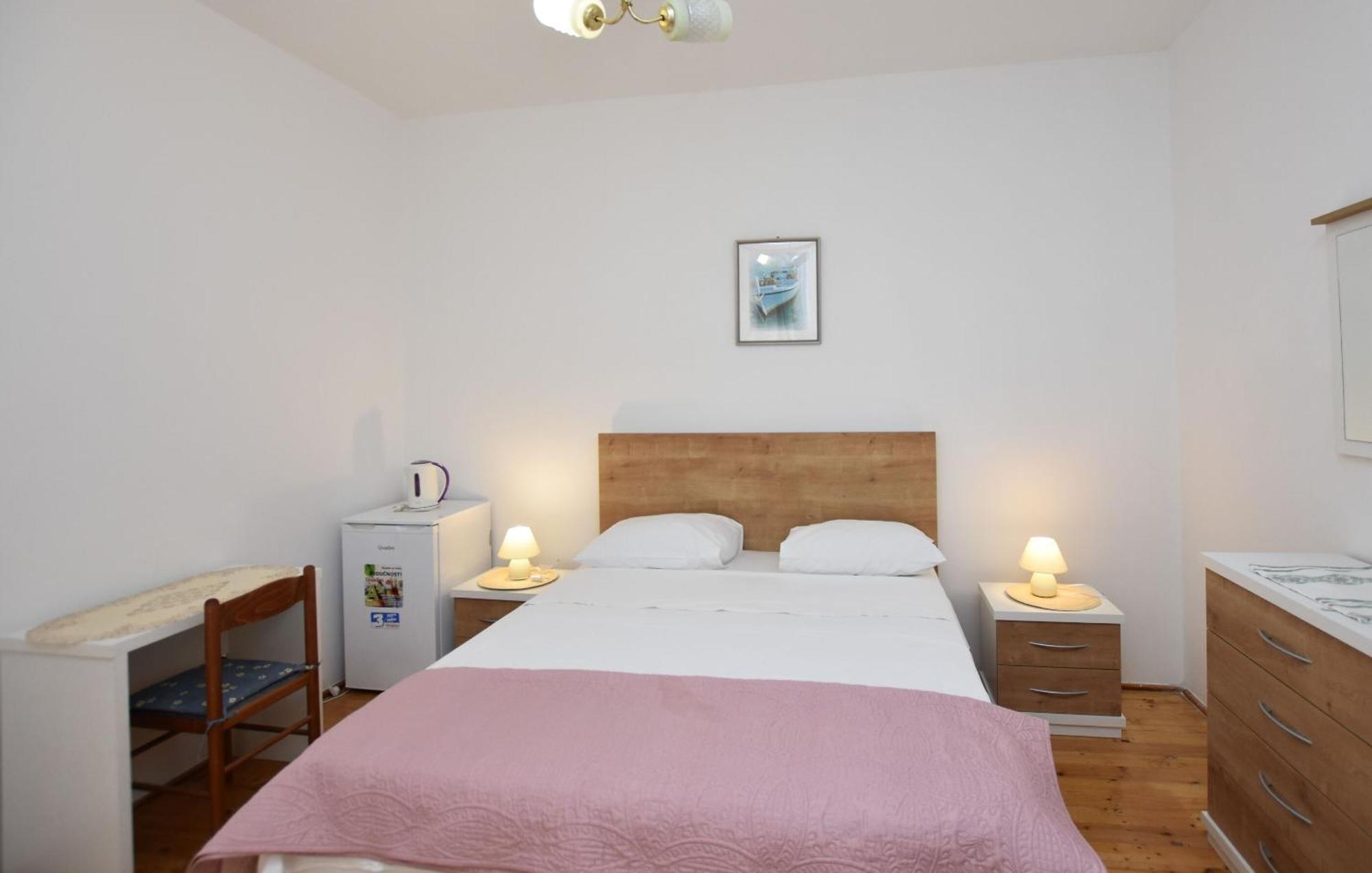 Apartments And Rooms Jakov 프리모스턴 객실 사진