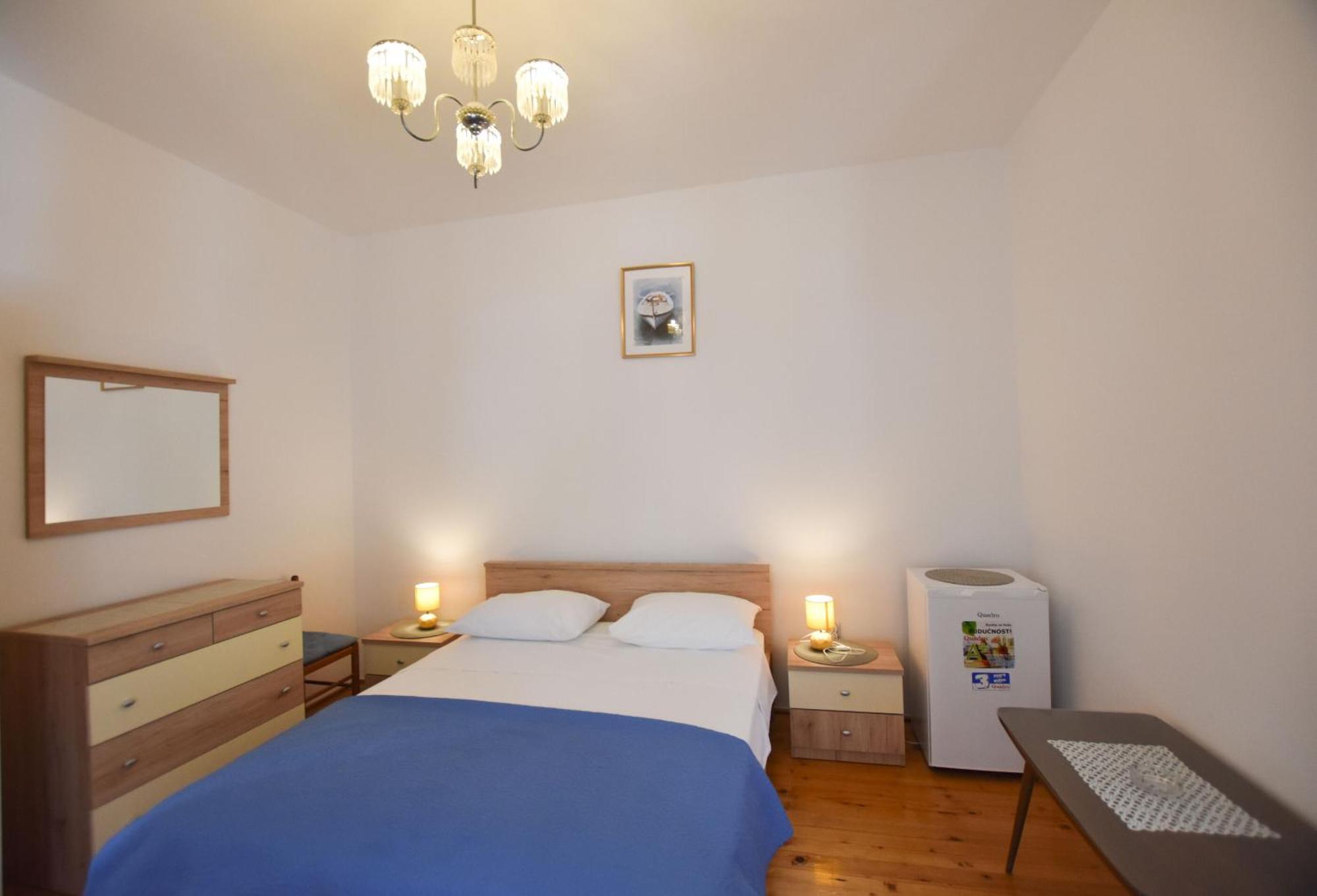 Apartments And Rooms Jakov 프리모스턴 객실 사진